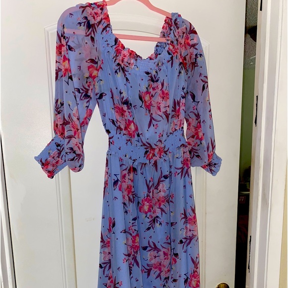 Dress worn once for friend’s wedding pictures. Purchased from Nordstrom. - Picture 1 of 4